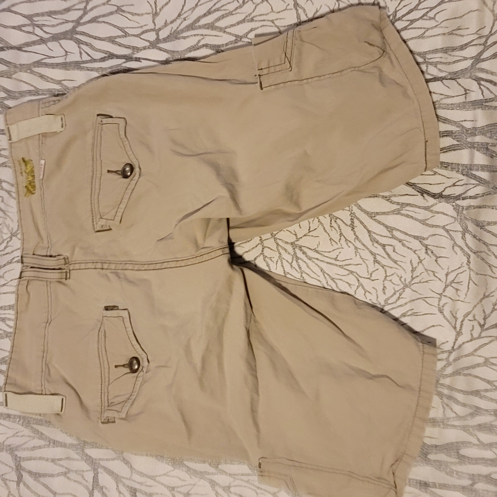 Levi capri